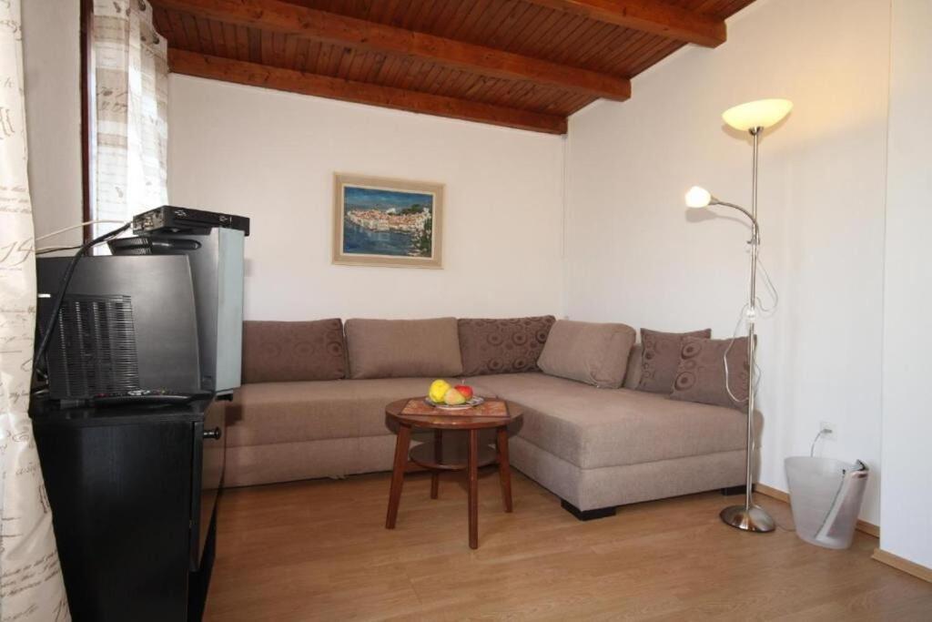 Apartment Iva Молунат Экстерьер фото